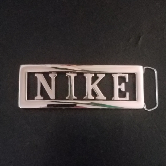 4 for $10 Nike belt buckle - Picture 1 of 3